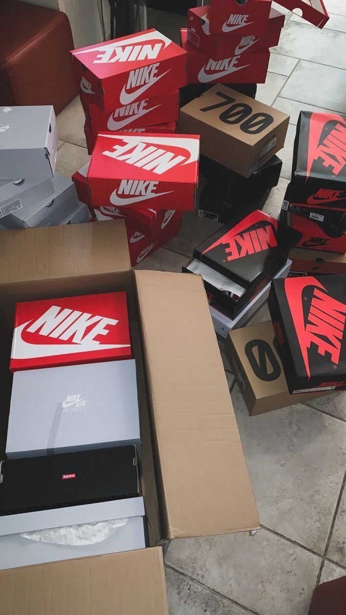 Paquete de 10 pares de Tenis CALIDAD MEDIA PRECIO MAYOREO x $3,100 (Te enviaremos los mas vendidos en los números que elijas a continuación )