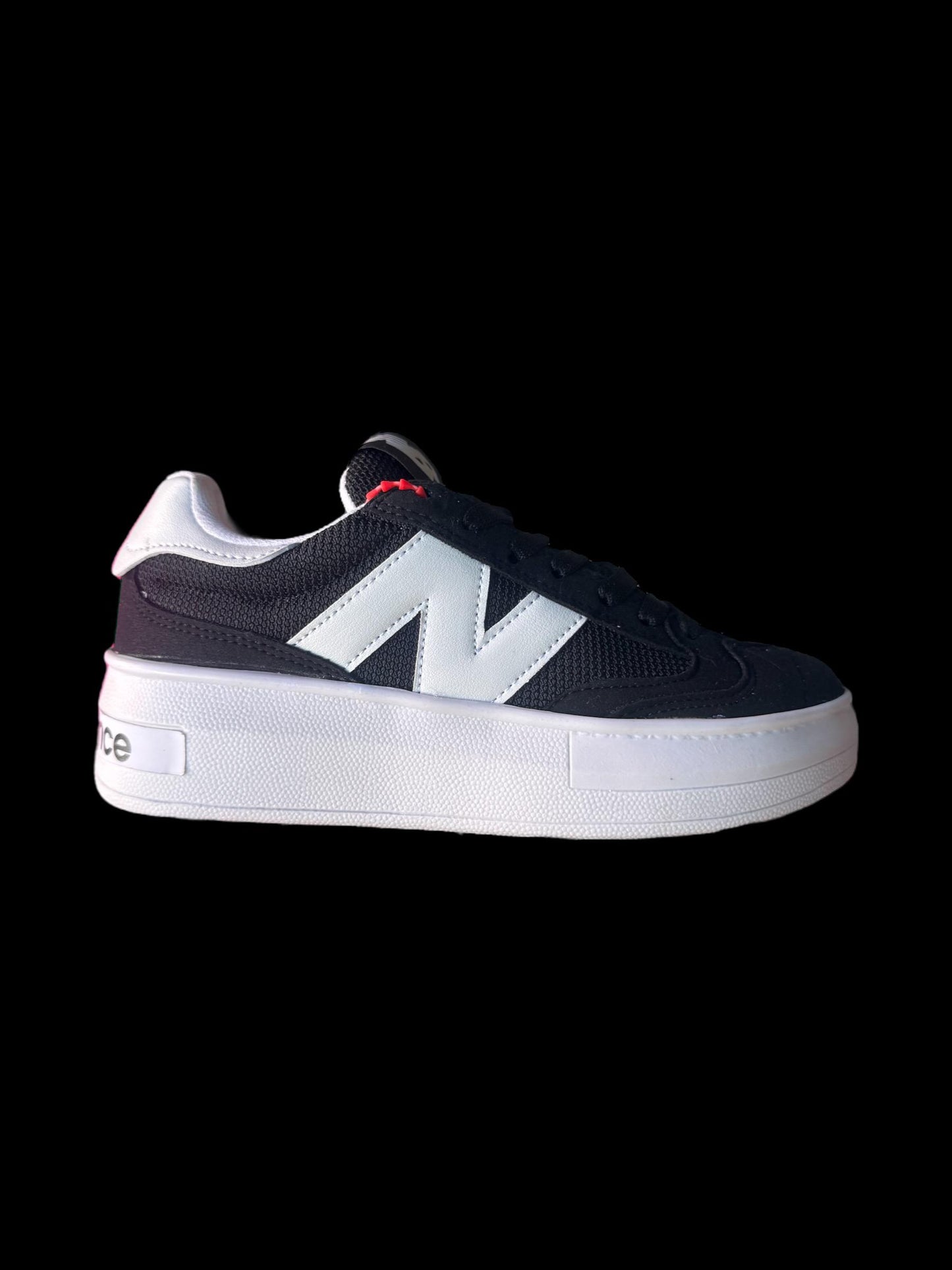 New Balance 302  Latte Negro 22/25