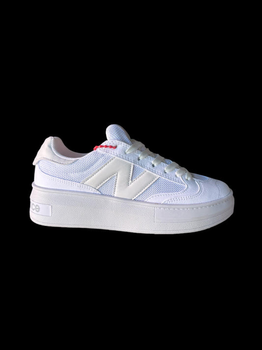 New Balance 302  Blanco Total 22/25