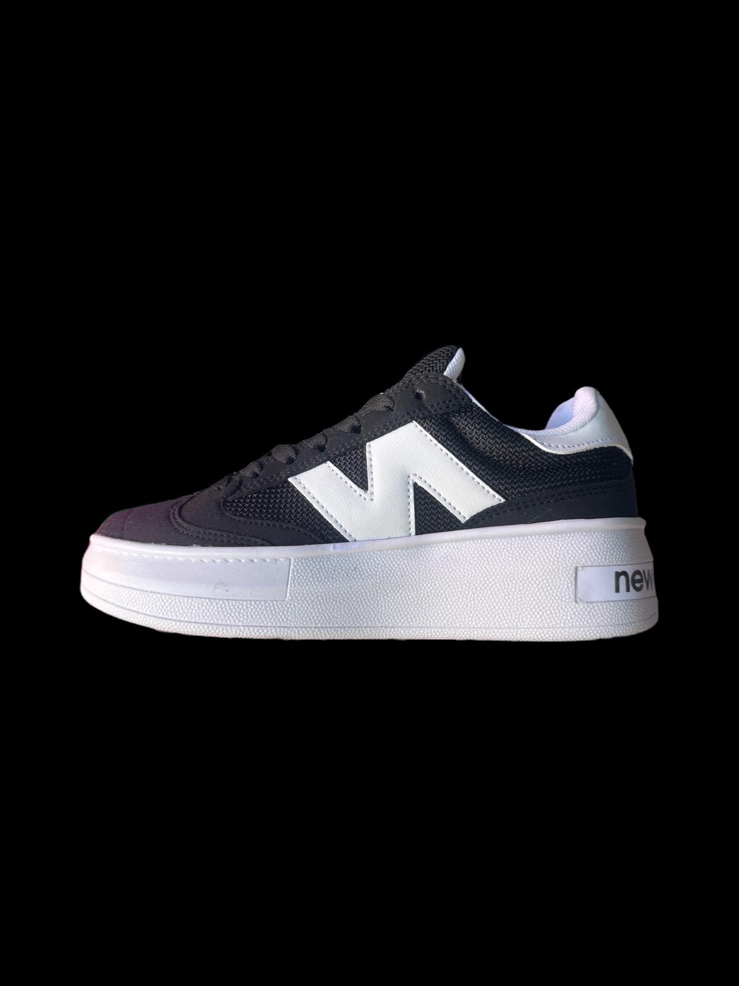 New Balance 302  Latte Negro 22/25