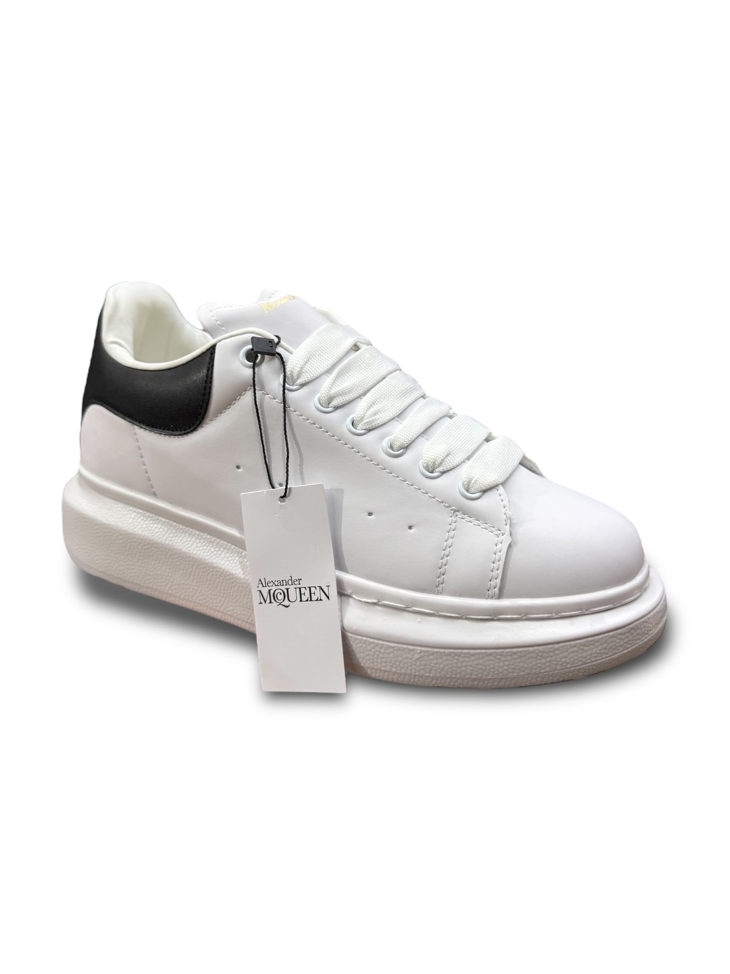 Alexander McQueen 26-29 (Disponible muy Pronto)