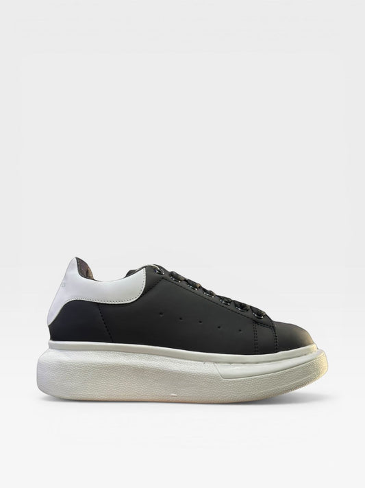 Alexander McQUEEN Black & White 23-26